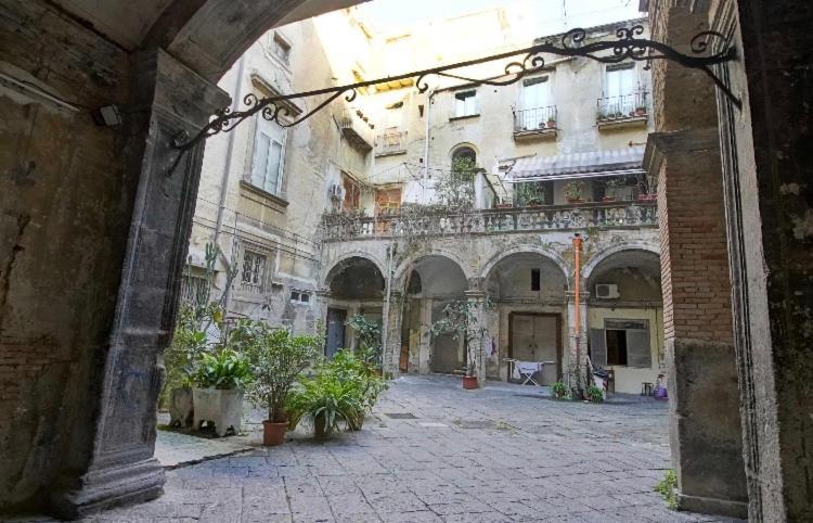 Appartement Santi Apostoli House à Naples Extérieur photo