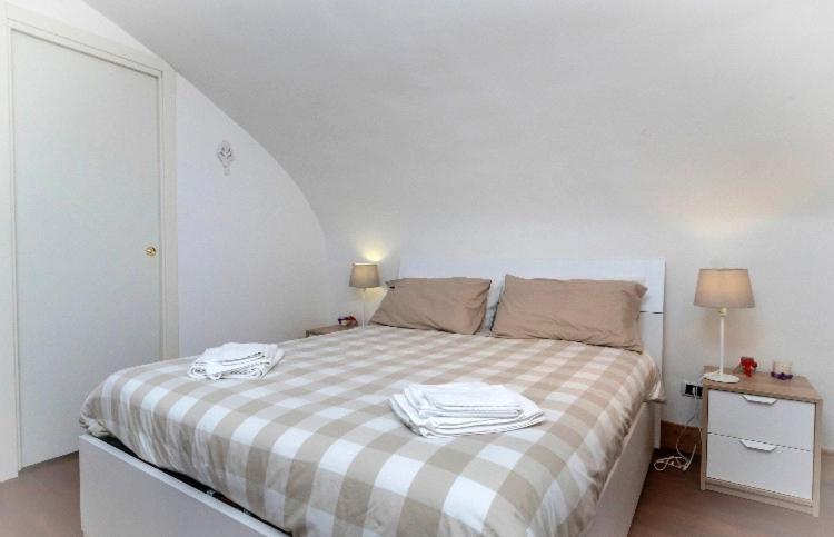 Appartement Santi Apostoli House à Naples Extérieur photo